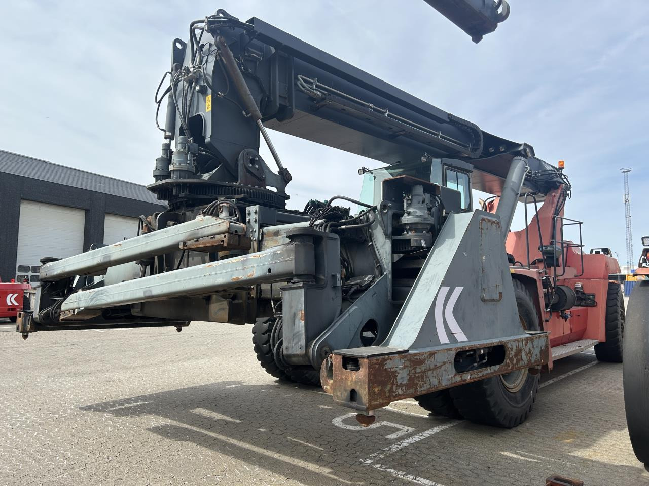 Kalmar DRF450-65C5X - Reachstacker: φωτογραφία 1 Kalmar DRF450-65C5X - Reachstacker: φωτογραφία 1