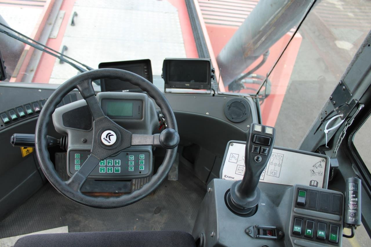 Kalmar DRF450-75S6XS - Reachstacker: φωτογραφία 4 Kalmar DRF450-75S6XS - Reachstacker: φωτογραφία 4