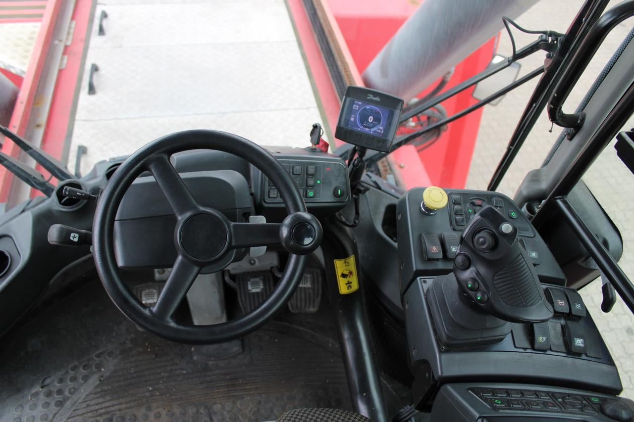 Kalmar DRG450-65S5 - Reachstacker: φωτογραφία 4 Kalmar DRG450-65S5 - Reachstacker: φωτογραφία 4