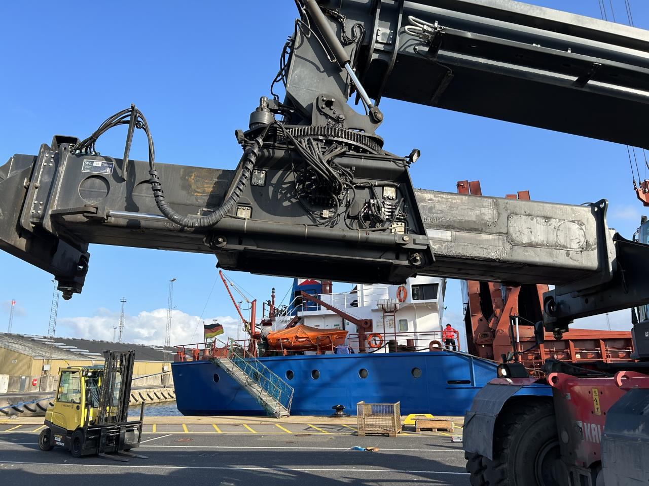 Kalmar DRG450-65S5 - Reachstacker: φωτογραφία 3 Kalmar DRG450-65S5 - Reachstacker: φωτογραφία 3