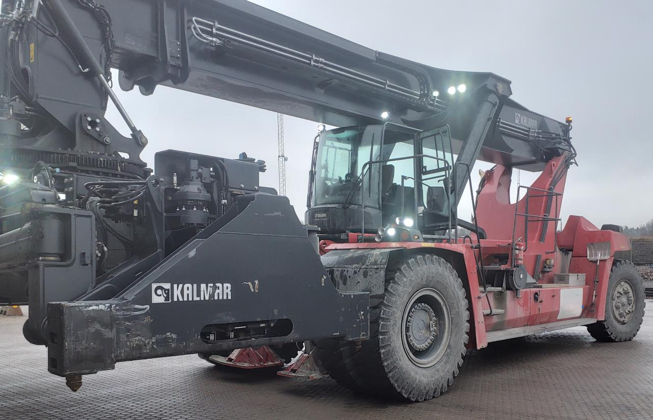 Kalmar DRG450-75C5XS - Reachstacker: φωτογραφία 1 Kalmar DRG450-75C5XS - Reachstacker: φωτογραφία 1