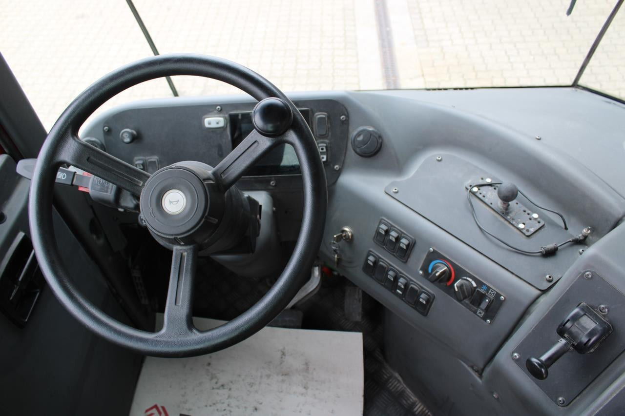 Kalmar T2I 4X2 - Τράκτορες τελωνείων: φωτογραφία 4 Kalmar T2I 4X2 - Τράκτορες τελωνείων: φωτογραφία 4