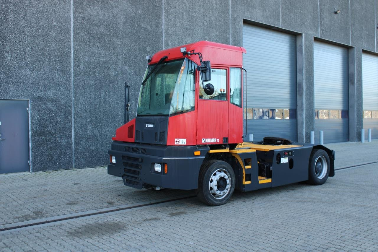 Kalmar T2I 4X2 - Τράκτορες τελωνείων: φωτογραφία 2 Kalmar T2I 4X2 - Τράκτορες τελωνείων: φωτογραφία 2