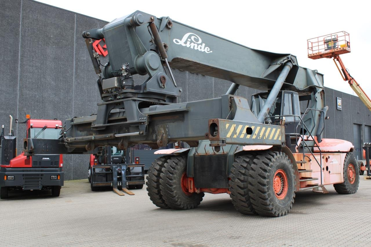 Linde C4531TL - Reachstacker: φωτογραφία 2 Linde C4531TL - Reachstacker: φωτογραφία 2