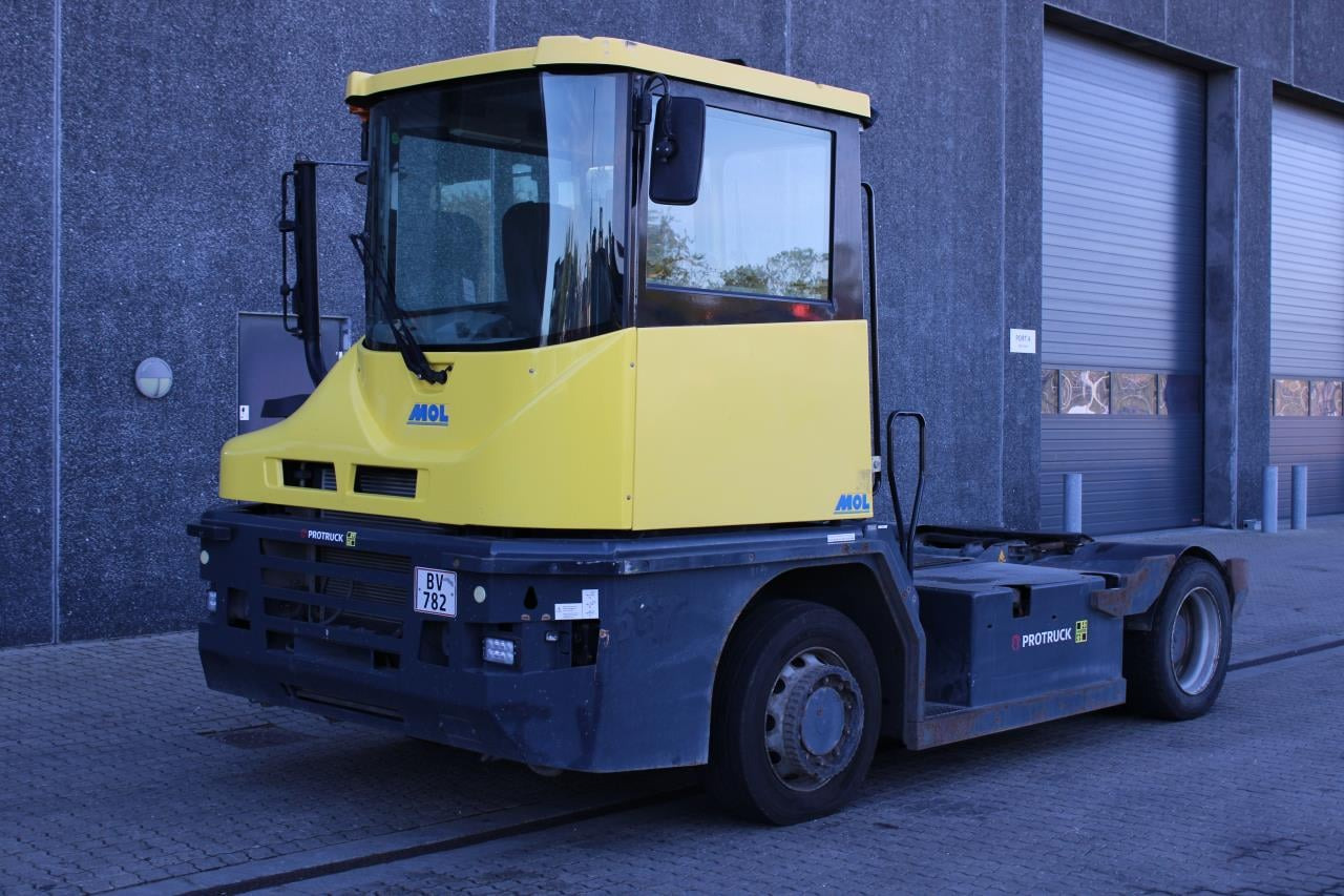 MOL RM255 4X4 - Τράκτορες τελωνείων: φωτογραφία 2 MOL RM255 4X4 - Τράκτορες τελωνείων: φωτογραφία 2