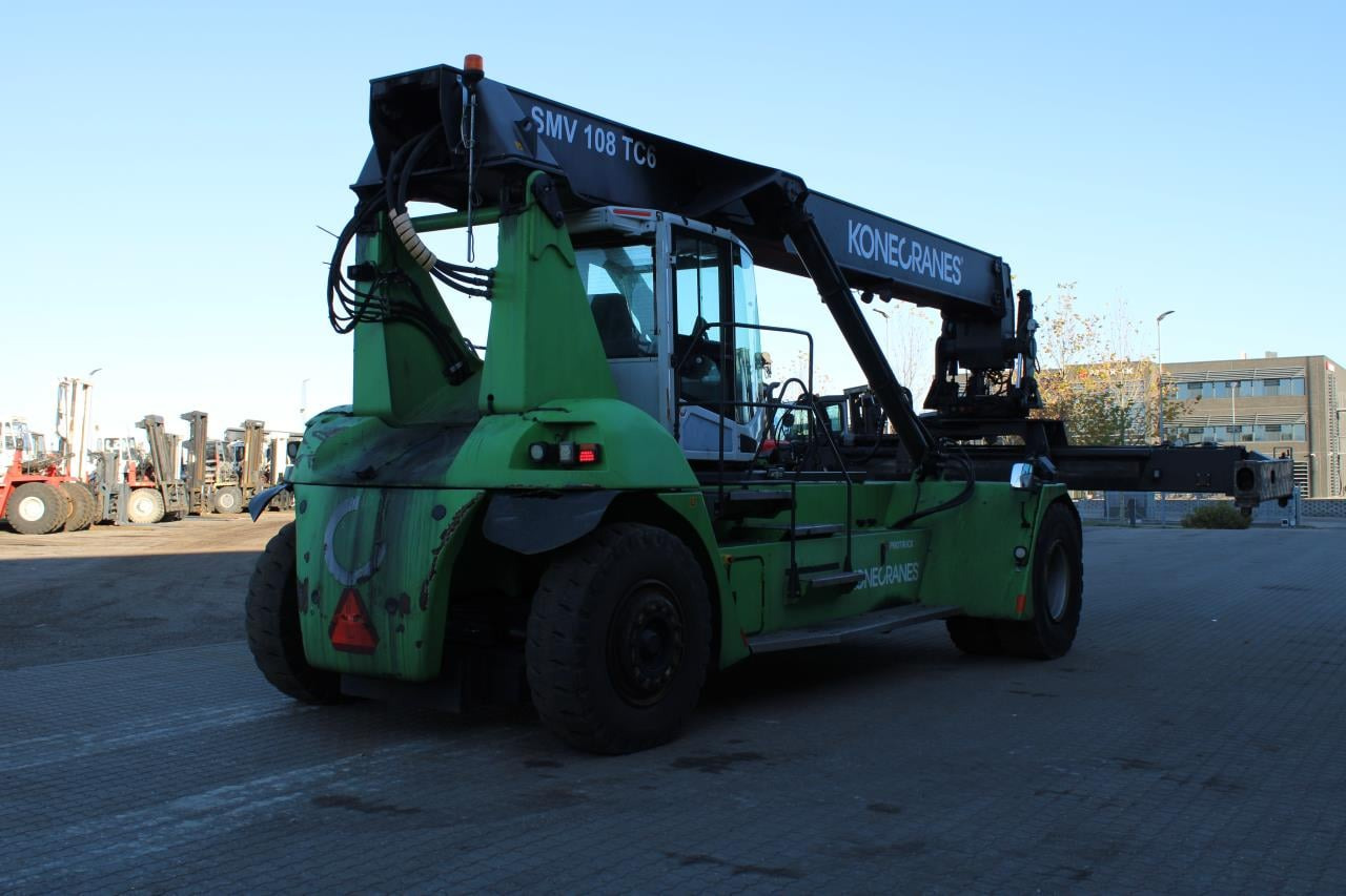 SMV 108 TC6 - Reachstacker: φωτογραφία 3 SMV 108 TC6 - Reachstacker: φωτογραφία 3
