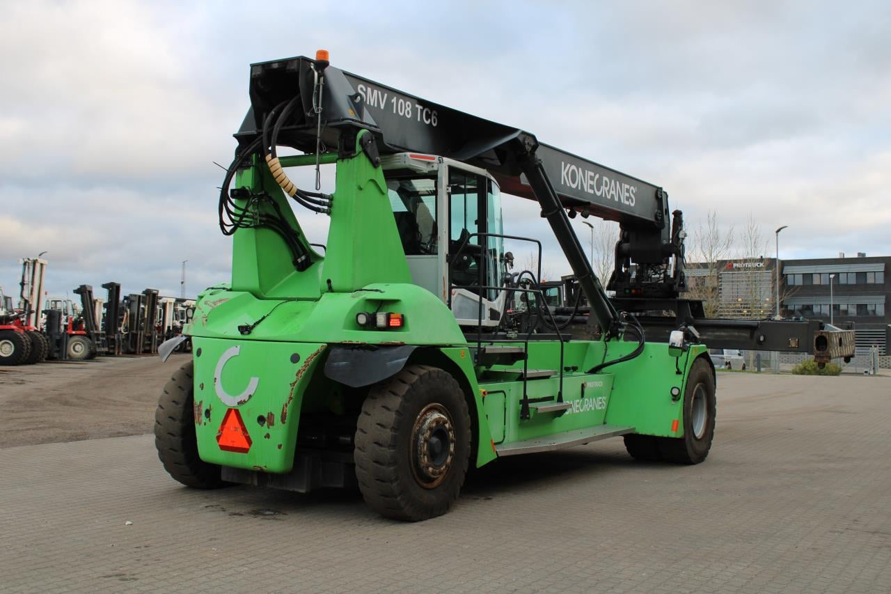 SMV 108 TC6 - Reachstacker: φωτογραφία 3 SMV 108 TC6 - Reachstacker: φωτογραφία 3