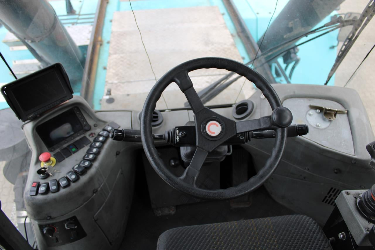 SMV 4531 TB5 - Reachstacker: φωτογραφία 4 SMV 4531 TB5 - Reachstacker: φωτογραφία 4