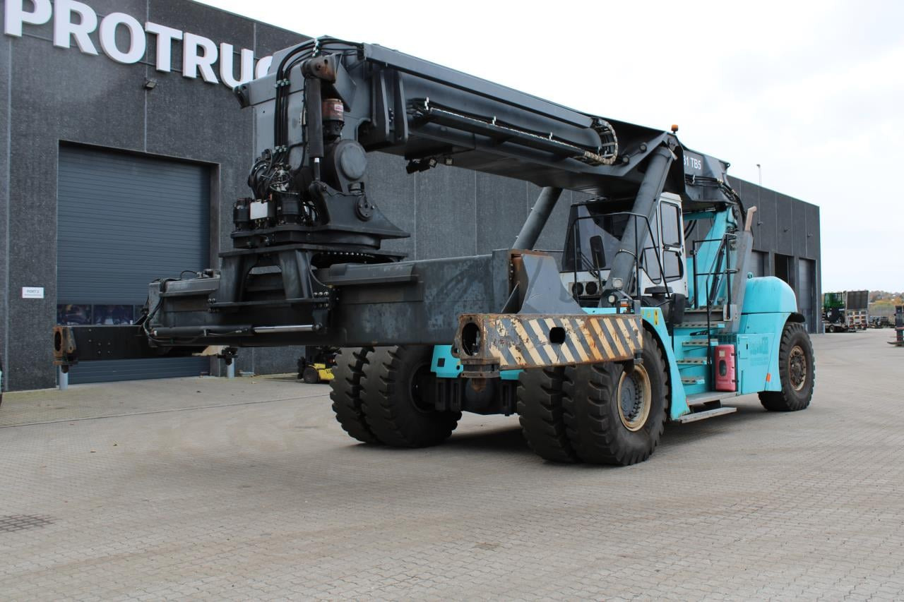 SMV 4531 TB5 - Reachstacker: φωτογραφία 2 SMV 4531 TB5 - Reachstacker: φωτογραφία 2