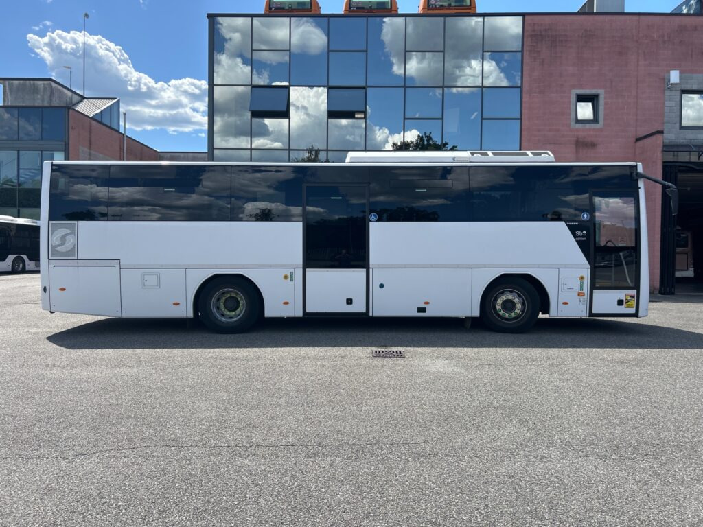 N.1 VOLVO MIDI SUNSUNDEGUI – Anno 2022 - Προαστιακό λεωφορείο: φωτογραφία 4 N.1 VOLVO MIDI SUNSUNDEGUI – Anno 2022 - Προαστιακό λεωφορείο: φωτογραφία 4