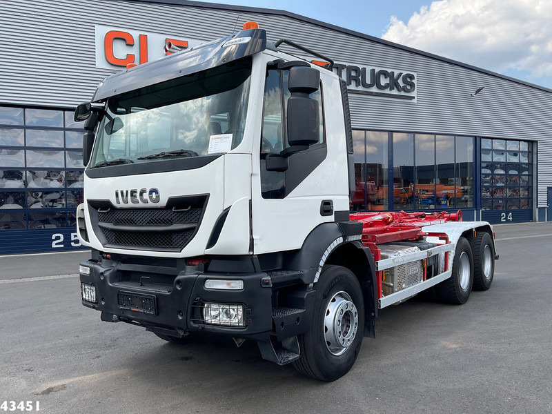 Iveco AD260T 6x4 Euro 6 AJK 20 haakarmsysteem - Φορτηγό φόρτωσης γάντζου: φωτογραφία 2 Iveco AD260T 6x4 Euro 6 AJK 20 haakarmsysteem - Φορτηγό φόρτωσης γάντζου: φωτογραφία 2