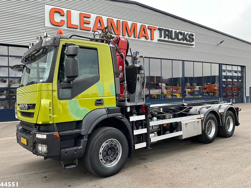Iveco AD260T41 6x4 HMF 16 Tonmeter Z-kraan - Φορτηγό με σύστημα καλωδίων, Φορτηγό με γερανό: φωτογραφία 2 Iveco AD260T41 6x4 HMF 16 Tonmeter Z-kraan - Φορτηγό με σύστημα καλωδίων, Φορτηγό με γερανό: φωτογραφία 2