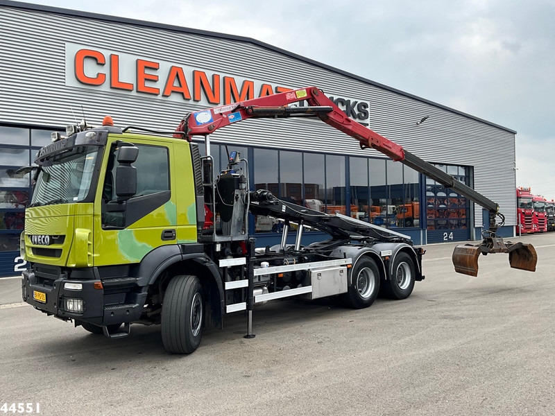 Iveco AD260T41 6x4 HMF 16 Tonmeter Z-kraan - Φορτηγό με σύστημα καλωδίων, Φορτηγό με γερανό: φωτογραφία 1 Iveco AD260T41 6x4 HMF 16 Tonmeter Z-kraan - Φορτηγό με σύστημα καλωδίων, Φορτηγό με γερανό: φωτογραφία 1