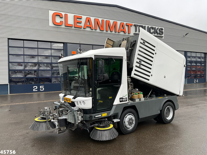 Ravo 580 with 3-rd brush - Σάρωθρο δρόμων: φωτογραφία 1 Ravo 580 with 3-rd brush - Σάρωθρο δρόμων: φωτογραφία 1