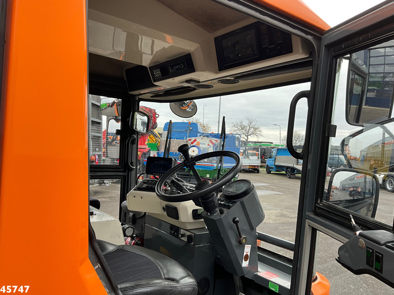 Σάρωθρο δρόμων Ravo 580 with 3-rd brush: φωτογραφία 12 Σάρωθρο δρόμων Ravo 580 with 3-rd brush: φωτογραφία 12