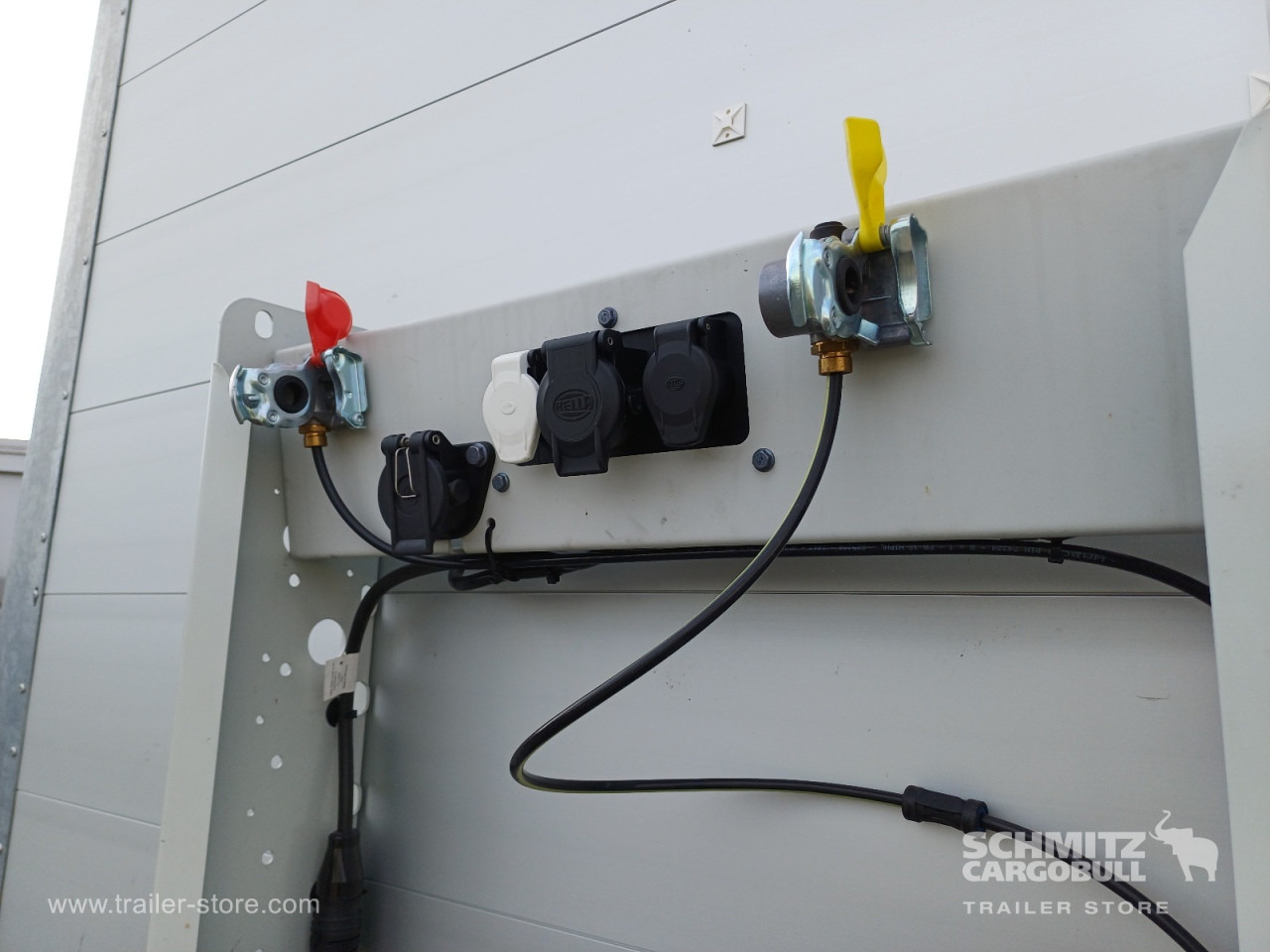 BERGER Auflieger Curtainsider Mega - Επικαθήμενο κουρτίνα: φωτογραφία 2 BERGER Auflieger Curtainsider Mega - Επικαθήμενο κουρτίνα: φωτογραφία 2