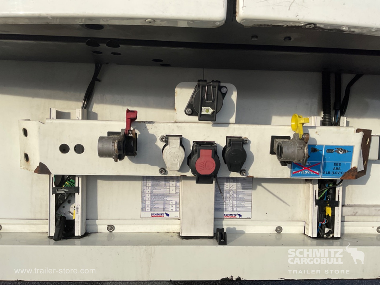 SCHMITZ Reefer Multitemp Double deck - Επικαθήμενο ισοθερμικό: φωτογραφία 4 SCHMITZ Reefer Multitemp Double deck - Επικαθήμενο ισοθερμικό: φωτογραφία 4