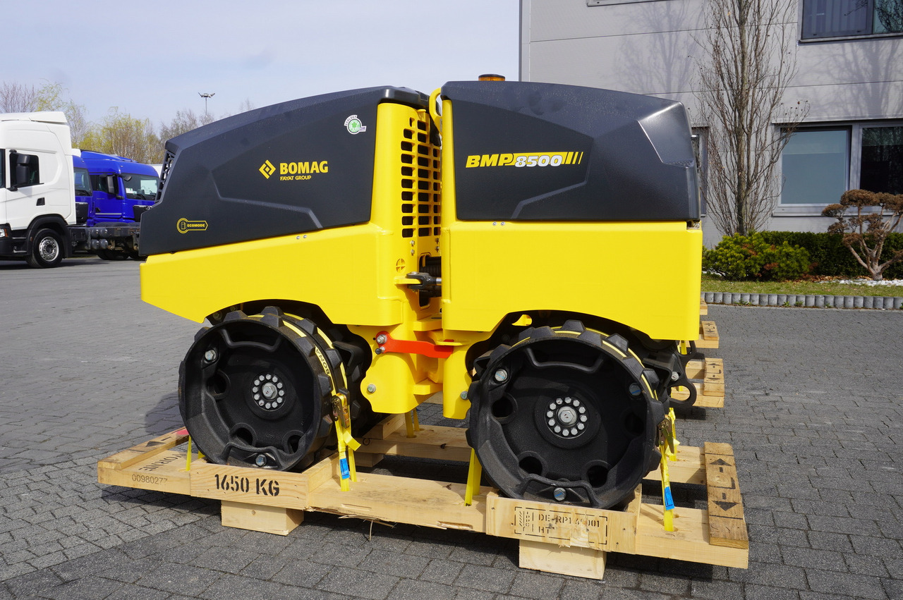 BOMAG BMP 8500 brand-new trench roller / Remote Control / 4 units - Ασφαλτικός οδοστρωτήρας: φωτογραφία 5 BOMAG BMP 8500 brand-new trench roller / Remote Control / 4 units - Ασφαλτικός οδοστρωτήρας: φωτογραφία 5