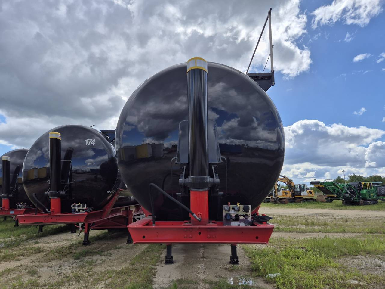 FELDBINDER KIP 66.3 Silo tank / 66 m3 / 2022 / 10 units - Σιλοφόρο: φωτογραφία 2 FELDBINDER KIP 66.3 Silo tank / 66 m3 / 2022 / 10 units - Σιλοφόρο: φωτογραφία 2