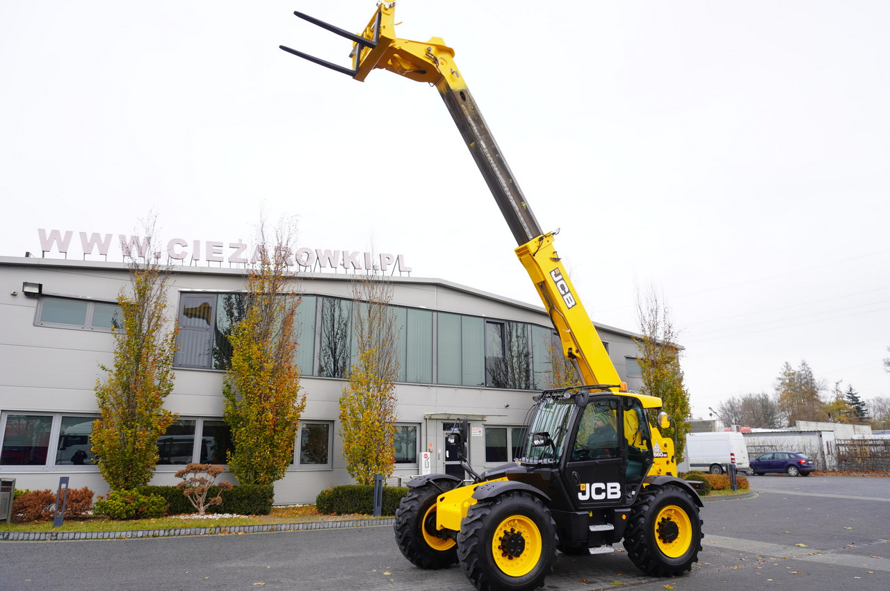 JCB 560-80 / 6 ton lifting capacity / power 146 HP - Τηλεσκοπικός μπροστινός φορτωτής: φωτογραφία 1 JCB 560-80 / 6 ton lifting capacity / power 146 HP - Τηλεσκοπικός μπροστινός φορτωτής: φωτογραφία 1