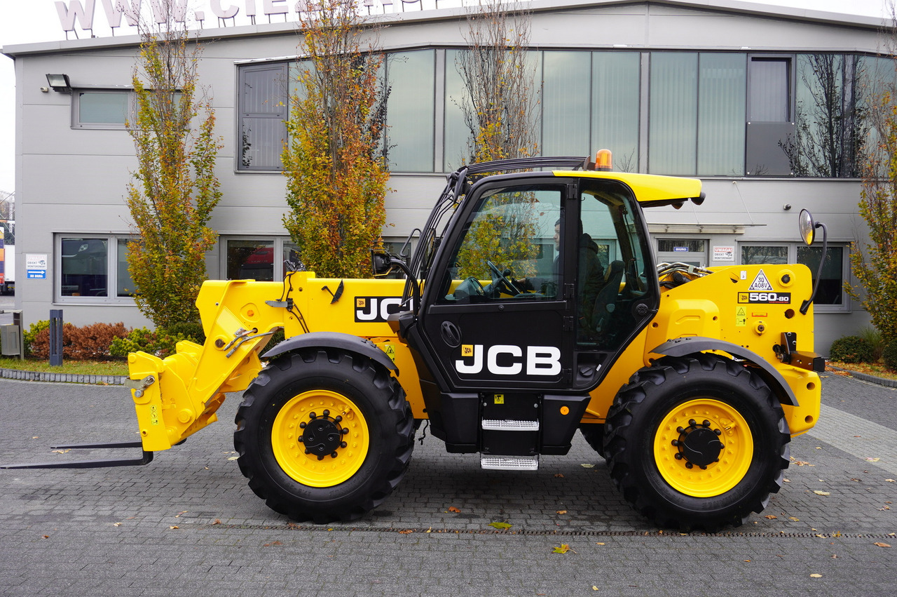 JCB 560-80 / 6 ton lifting capacity / power 146 HP - Τηλεσκοπικός μπροστινός φορτωτής: φωτογραφία 2 JCB 560-80 / 6 ton lifting capacity / power 146 HP - Τηλεσκοπικός μπροστινός φορτωτής: φωτογραφία 2