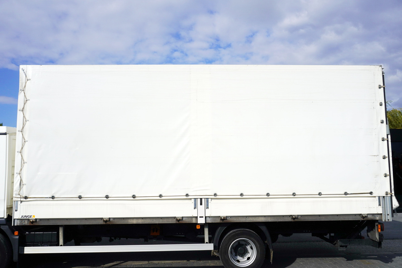 JUNGE Tarpaulin body + lift Dhollandia 1000 kg - Αμάξωμα με συρρόμενο μουσαμά: φωτογραφία 3 JUNGE Tarpaulin body + lift Dhollandia 1000 kg - Αμάξωμα με συρρόμενο μουσαμά: φωτογραφία 3