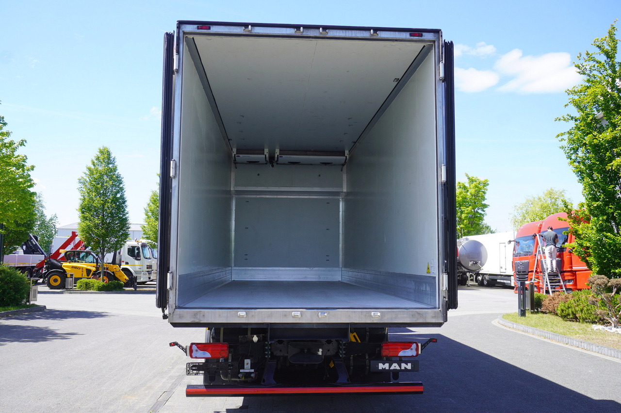 MAN GX 26.510 / 2022 / NEW Krone bitemperature refrigerated truck / Carrier Supra 850 MT / 4 units - Φορτηγό ψυγείο: φωτογραφία 4 MAN GX 26.510 / 2022 / NEW Krone bitemperature refrigerated truck / Carrier Supra 850 MT / 4 units - Φορτηγό ψυγείο: φωτογραφία 4
