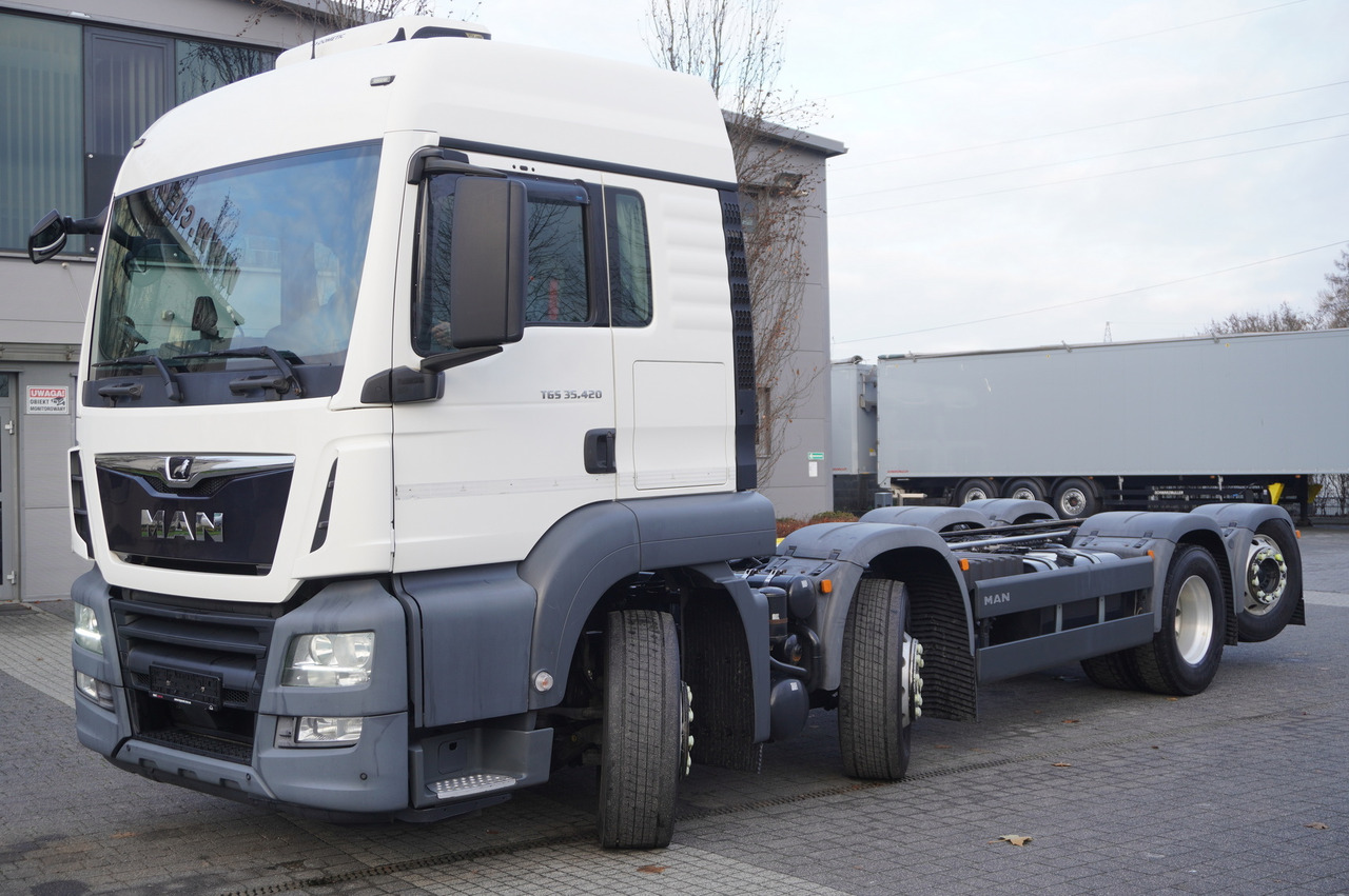 MAN TGS 35.420 8×2 / Chassis 6.4 m / 3 steered axles / 2 units - Φορτηγό σασί: φωτογραφία 5 MAN TGS 35.420 8×2 / Chassis 6.4 m / 3 steered axles / 2 units - Φορτηγό σασί: φωτογραφία 5