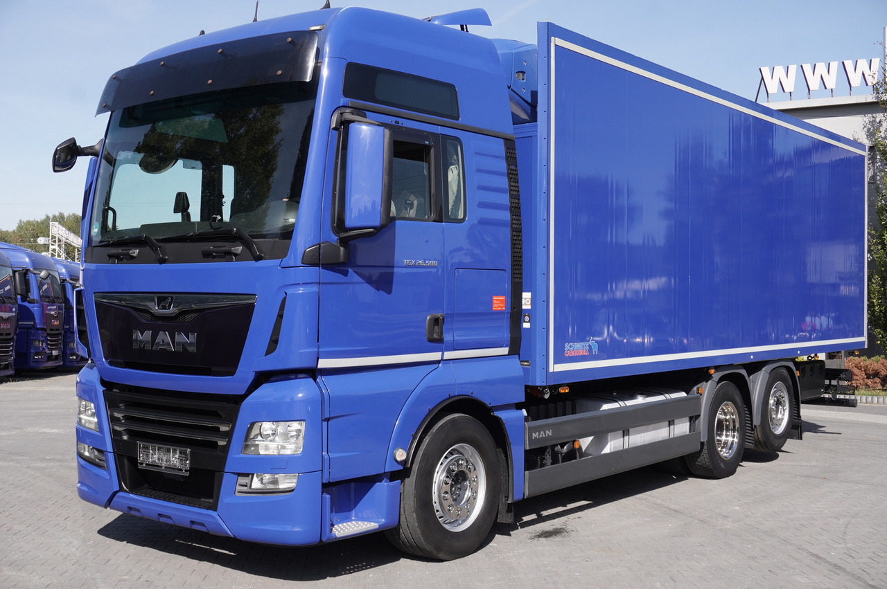 MAN TGX 26.500 E6 XXL / Schmitz 19 pallets / Thermoking / steering axle - Φορτηγό ψυγείο: φωτογραφία 1 MAN TGX 26.500 E6 XXL / Schmitz 19 pallets / Thermoking / steering axle - Φορτηγό ψυγείο: φωτογραφία 1