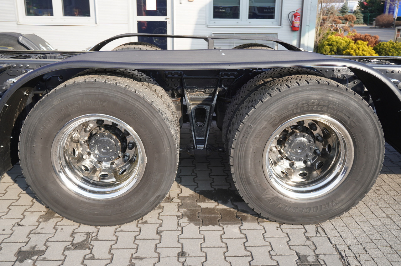 Φορτηγό σασί MAN TGX 35.580 E6 8x4/4 - 8.8m chassis frame: φωτογραφία 15