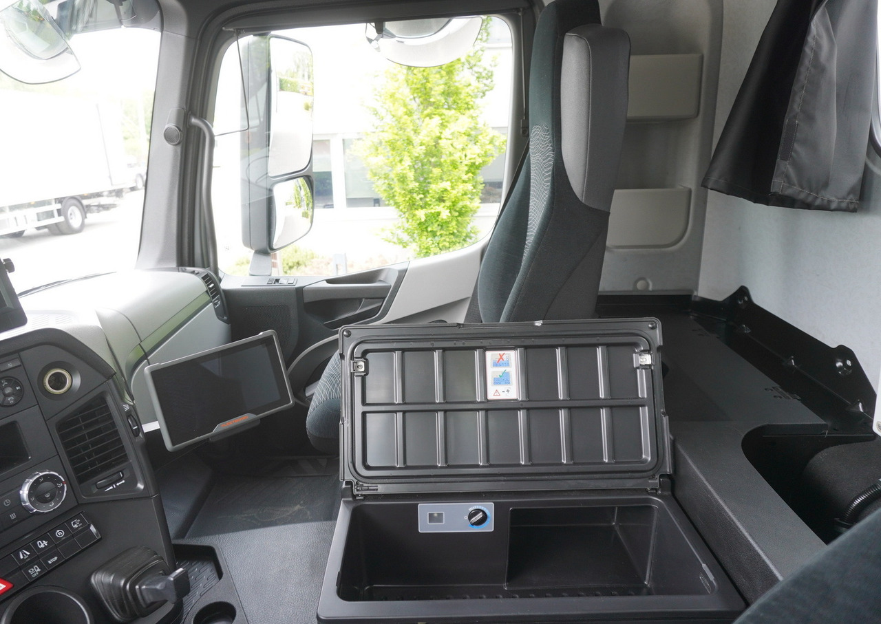 Leasing MERCEDES-BENZ 2543 / NEW Lamberet refrigerator/ 160 tho. km / steered 3rd axle MERCEDES-BENZ 2543 / NEW Lamberet refrigerator/ 160 tho. km / steered 3rd axle: φωτογραφία 30