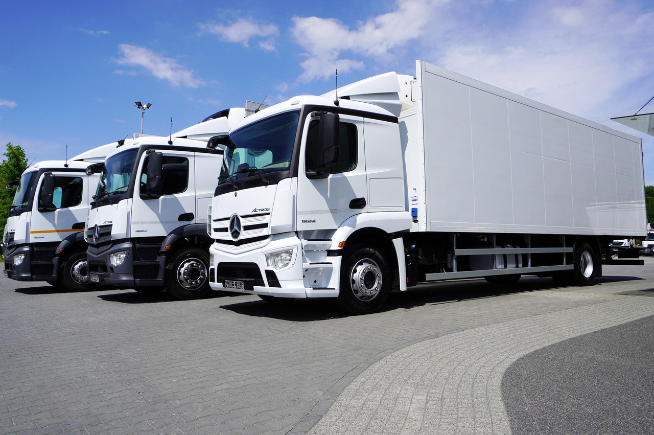 MERCEDES-BENZ Actros 1824 / Refrigerator 22 EPAL / Carrier Supra 1250 / Sleeping cabin / 3 units - Φορτηγό ψυγείο: φωτογραφία 5 MERCEDES-BENZ Actros 1824 / Refrigerator 22 EPAL / Carrier Supra 1250 / Sleeping cabin / 3 units - Φορτηγό ψυγείο: φωτογραφία 5