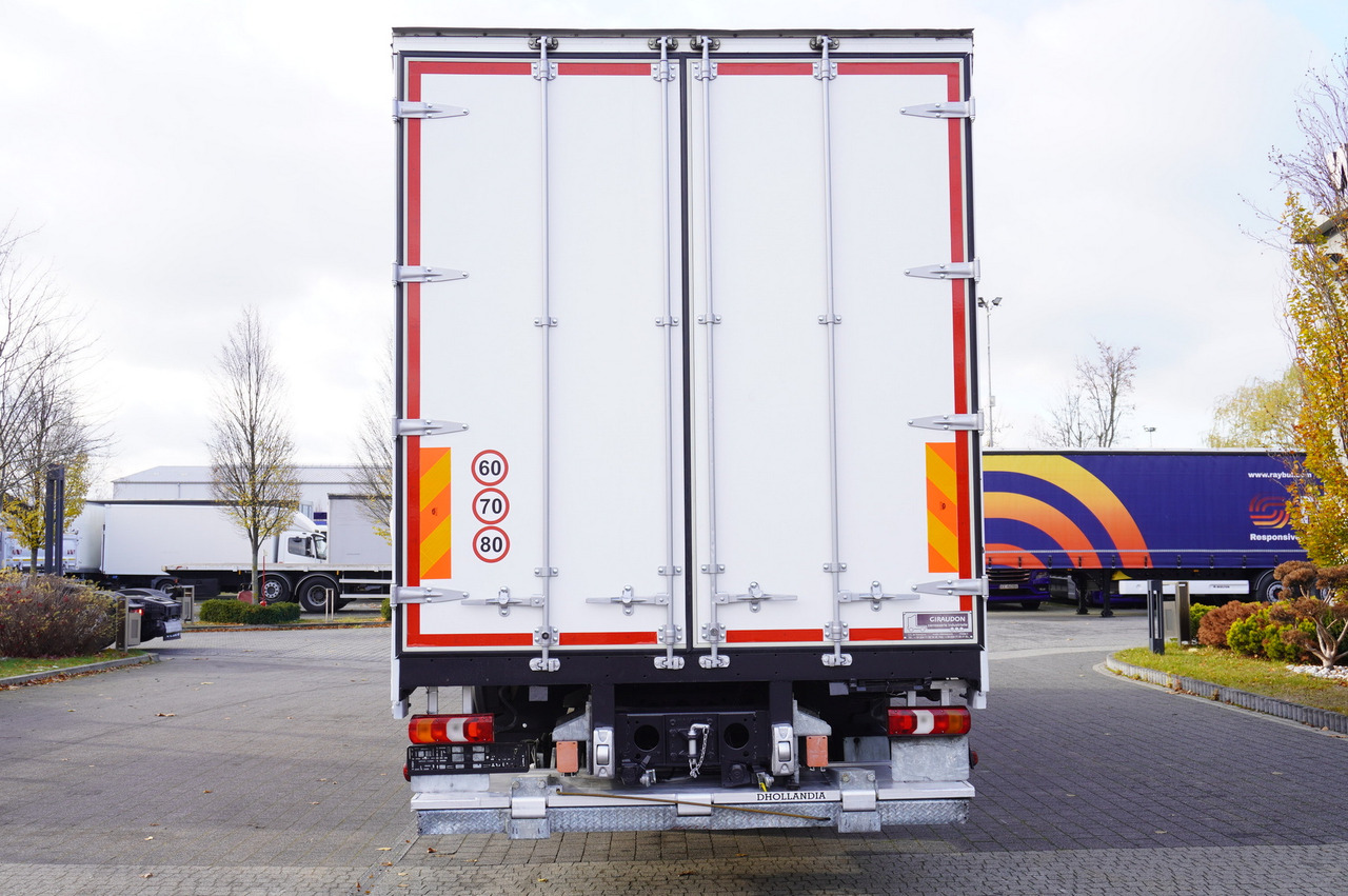 MERCEDES-BENZ Actros 1835 E6 4×2 / Curtainsider 21 pallets / tail lift 1.5t - Φορτηγό μουσαμάς: φωτογραφία 2 MERCEDES-BENZ Actros 1835 E6 4×2 / Curtainsider 21 pallets / tail lift 1.5t - Φορτηγό μουσαμάς: φωτογραφία 2