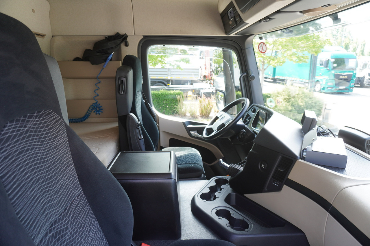 Φορτηγό ανατρεπόμενο MERCEDES-BENZ Actros 1840 / New 3-side tipper 10 EPAL / Diff. lock / Load cap 10 t: φωτογραφία 28 Φορτηγό ανατρεπόμενο MERCEDES-BENZ Actros 1840 / New 3-side tipper 10 EPAL / Diff. lock / Load cap 10 t: φωτογραφία 28