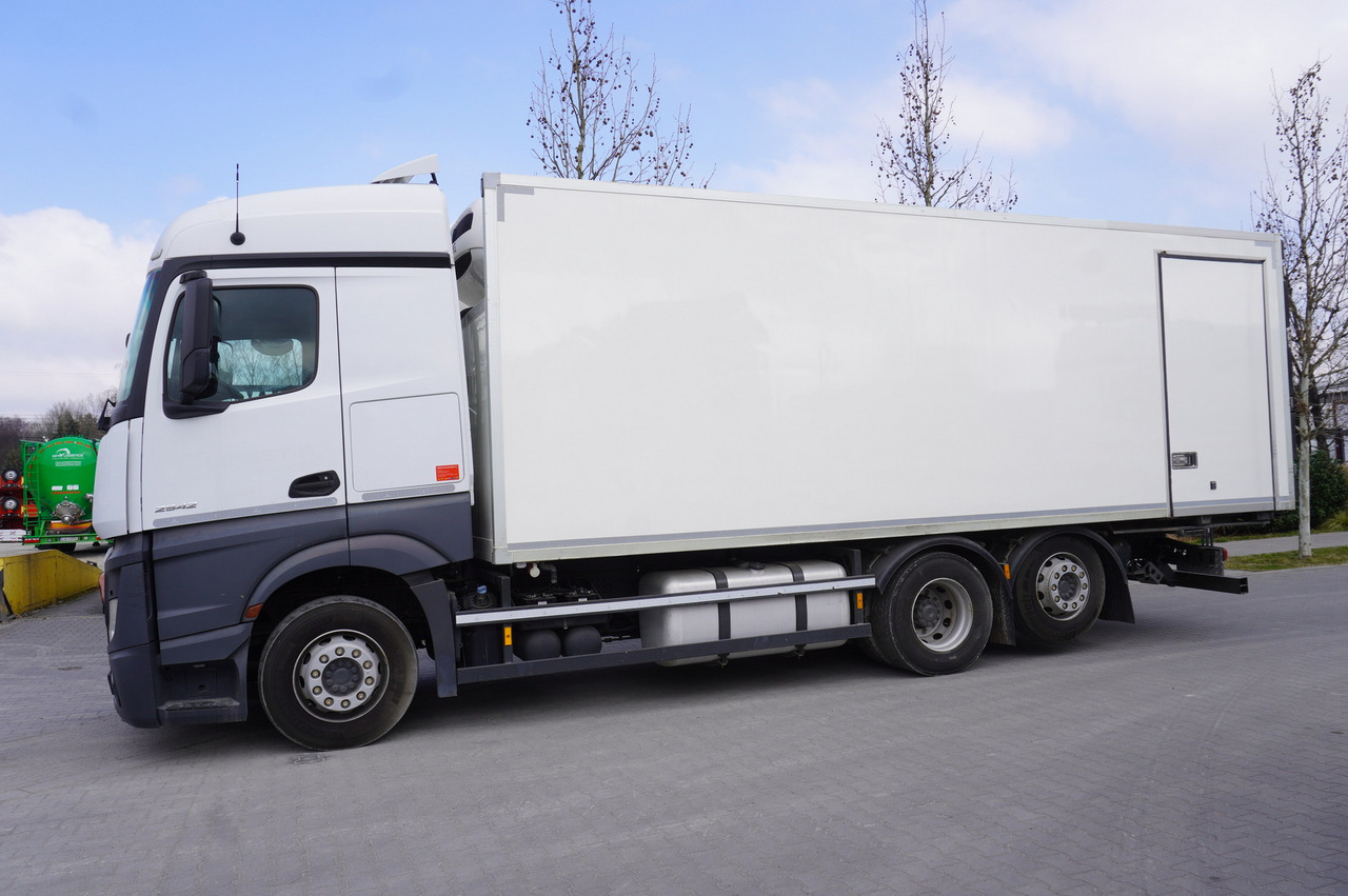 MERCEDES-BENZ Actros 2542 / GIGA cabin / Thermoking 1000R - Φορτηγό ψυγείο: φωτογραφία 2 MERCEDES-BENZ Actros 2542 / GIGA cabin / Thermoking 1000R - Φορτηγό ψυγείο: φωτογραφία 2