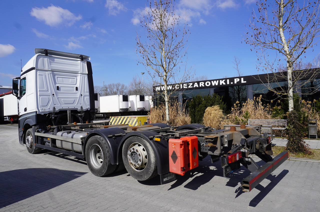 MERCEDES-BENZ Actros 2543 / BDF / Retarder / sleeping cabin - Φορτηγό μεταφοράς εμπορευματοκιβωτίων/ Κινητό αμάξωμα: φωτογραφία 4 MERCEDES-BENZ Actros 2543 / BDF / Retarder / sleeping cabin - Φορτηγό μεταφοράς εμπορευματοκιβωτίων/ Κινητό αμάξωμα: φωτογραφία 4