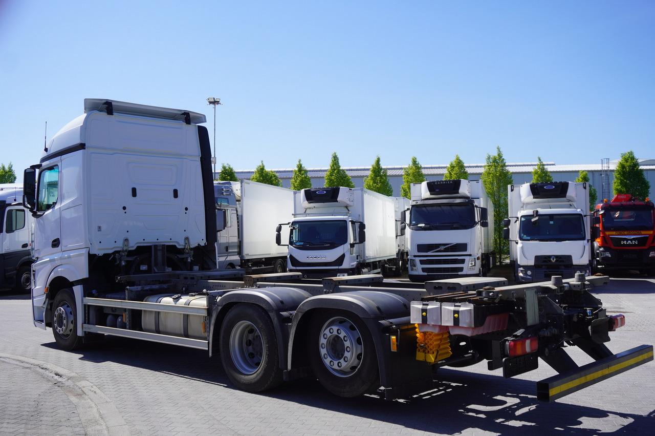 MERCEDES-BENZ Actros 2545 6×2 MP5 / FULL ADR / 12 units - Φορτηγό μεταφοράς εμπορευματοκιβωτίων/ Κινητό αμάξωμα: φωτογραφία 4 MERCEDES-BENZ Actros 2545 6×2 MP5 / FULL ADR / 12 units - Φορτηγό μεταφοράς εμπορευματοκιβωτίων/ Κινητό αμάξωμα: φωτογραφία 4