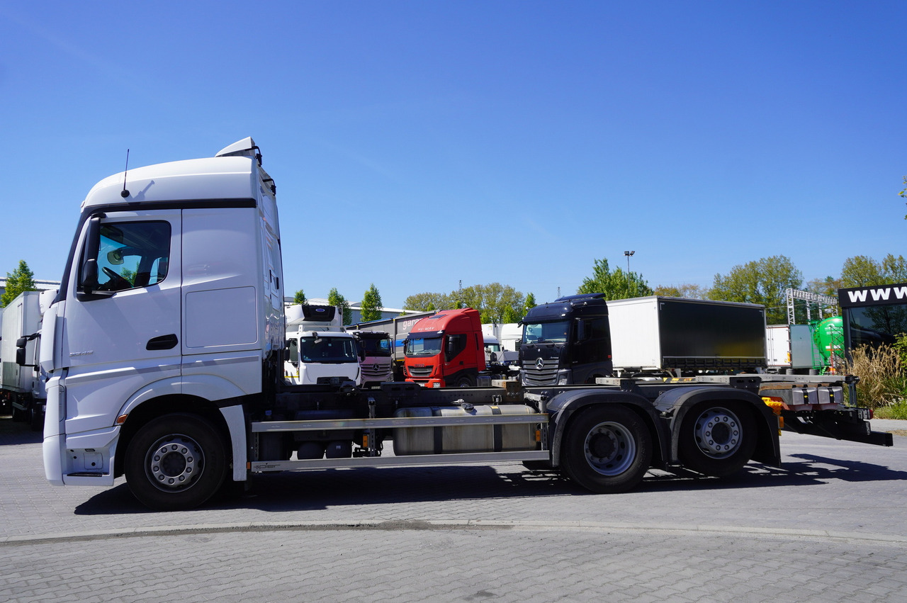 MERCEDES-BENZ Actros 2545 6×2 MP5 / FULL ADR / 12 units - Φορτηγό μεταφοράς εμπορευματοκιβωτίων/ Κινητό αμάξωμα: φωτογραφία 3 MERCEDES-BENZ Actros 2545 6×2 MP5 / FULL ADR / 12 units - Φορτηγό μεταφοράς εμπορευματοκιβωτίων/ Κινητό αμάξωμα: φωτογραφία 3