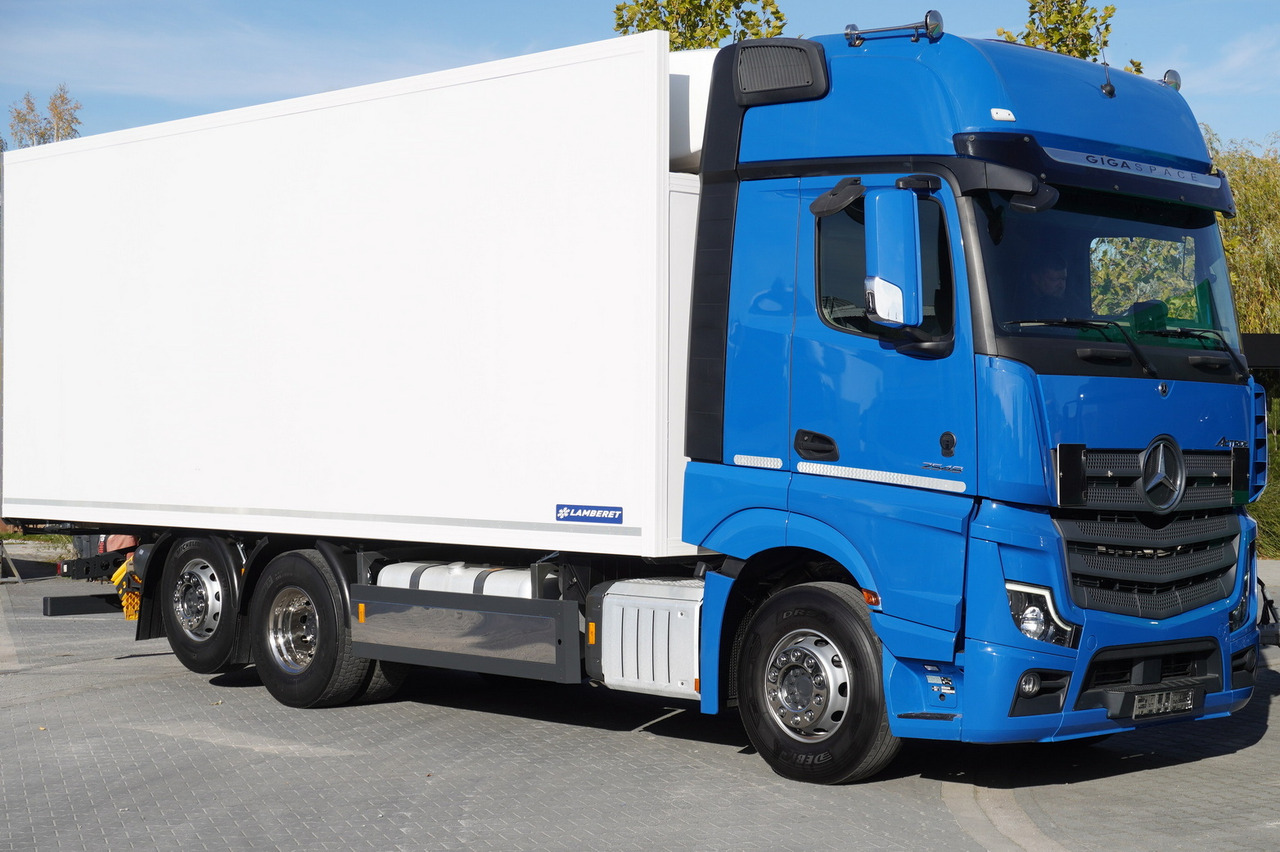 MERCEDES-BENZ Actros 2548 E6 / GIGA / Cab Lounge chair / Lamberet Refrigerator / Carrier Supra 950 - Φορτηγό ψυγείο: φωτογραφία 2 MERCEDES-BENZ Actros 2548 E6 / GIGA / Cab Lounge chair / Lamberet Refrigerator / Carrier Supra 950 - Φορτηγό ψυγείο: φωτογραφία 2