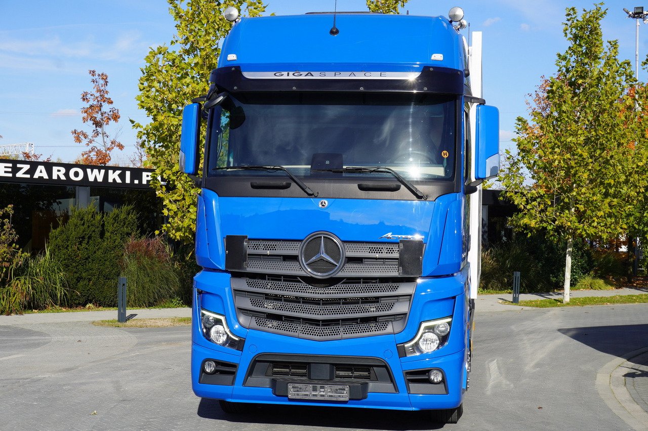 MERCEDES-BENZ Actros 2548 E6 / GIGA / Cab Lounge chair / Lamberet Refrigerator / Carrier Supra 950 - Φορτηγό ψυγείο: φωτογραφία 5 MERCEDES-BENZ Actros 2548 E6 / GIGA / Cab Lounge chair / Lamberet Refrigerator / Carrier Supra 950 - Φορτηγό ψυγείο: φωτογραφία 5