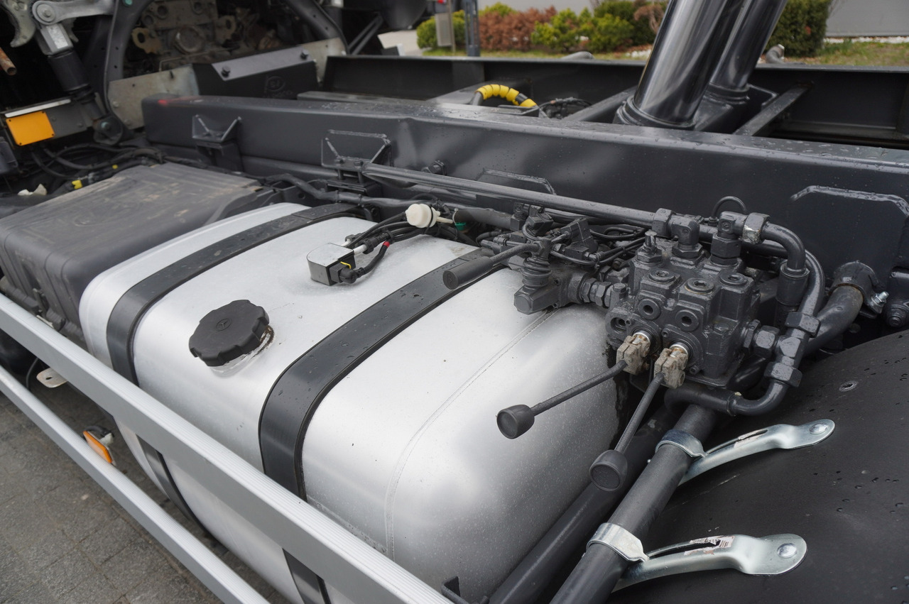 Φορτηγό ανατρεπόμενο MERCEDES-BENZ Actros 3563 8x4 / Tipper for grain 20 t load capacity: φωτογραφία 18 Φορτηγό ανατρεπόμενο MERCEDES-BENZ Actros 3563 8x4 / Tipper for grain 20 t load capacity: φωτογραφία 18