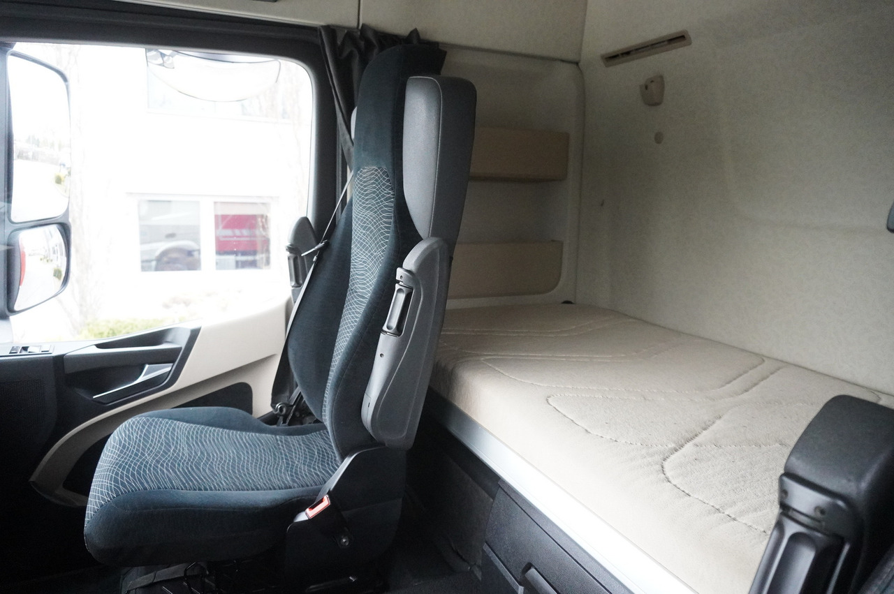 Φορτηγό ανατρεπόμενο MERCEDES-BENZ Actros 3563 8x4 / Tipper for grain 20 t load capacity: φωτογραφία 32 Φορτηγό ανατρεπόμενο MERCEDES-BENZ Actros 3563 8x4 / Tipper for grain 20 t load capacity: φωτογραφία 32