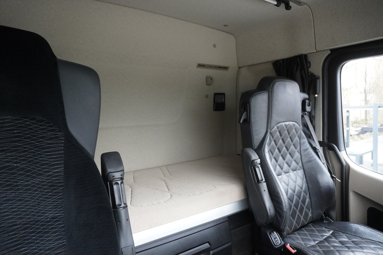 Φορτηγό ανατρεπόμενο MERCEDES-BENZ Actros 3563 8x4 / Tipper for grain 20 t load capacity: φωτογραφία 34 Φορτηγό ανατρεπόμενο MERCEDES-BENZ Actros 3563 8x4 / Tipper for grain 20 t load capacity: φωτογραφία 34