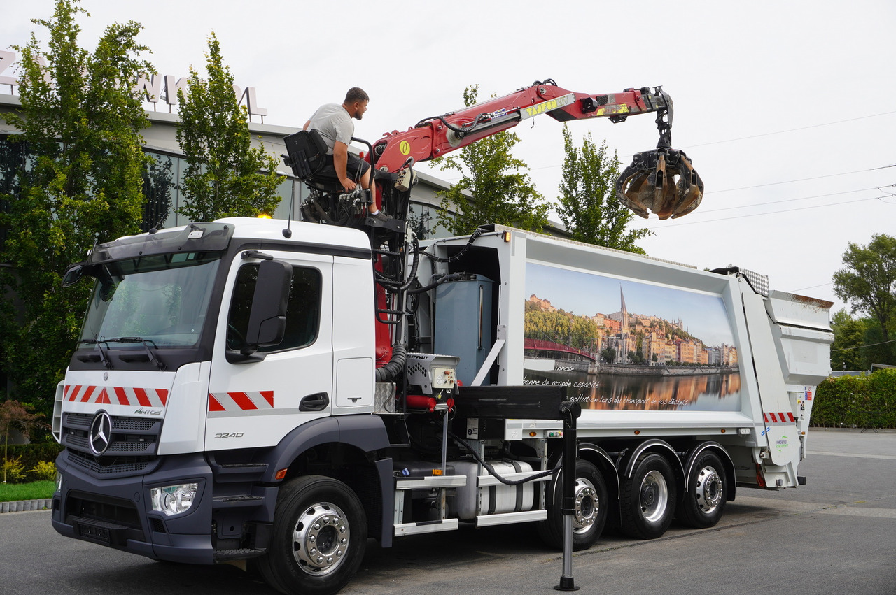 MERCEDES-BENZ Antos 3240 8x2 / Tajfun 5T crane / Farid Industries garbage truck/ 3 steered axles - Όχημα εκκένωσης βόθρων: φωτογραφία 4 MERCEDES-BENZ Antos 3240 8x2 / Tajfun 5T crane / Farid Industries garbage truck/ 3 steered axles - Όχημα εκκένωσης βόθρων: φωτογραφία 4
