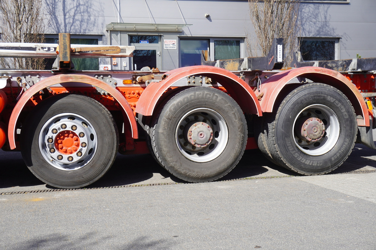 Leasing Mercedes-Benz Arocs 3563 8 × 4 / 630 HP / steered axle / Logging superstructure Mercedes-Benz Arocs 3563 8 × 4 / 630 HP / steered axle / Logging superstructure: φωτογραφία 13