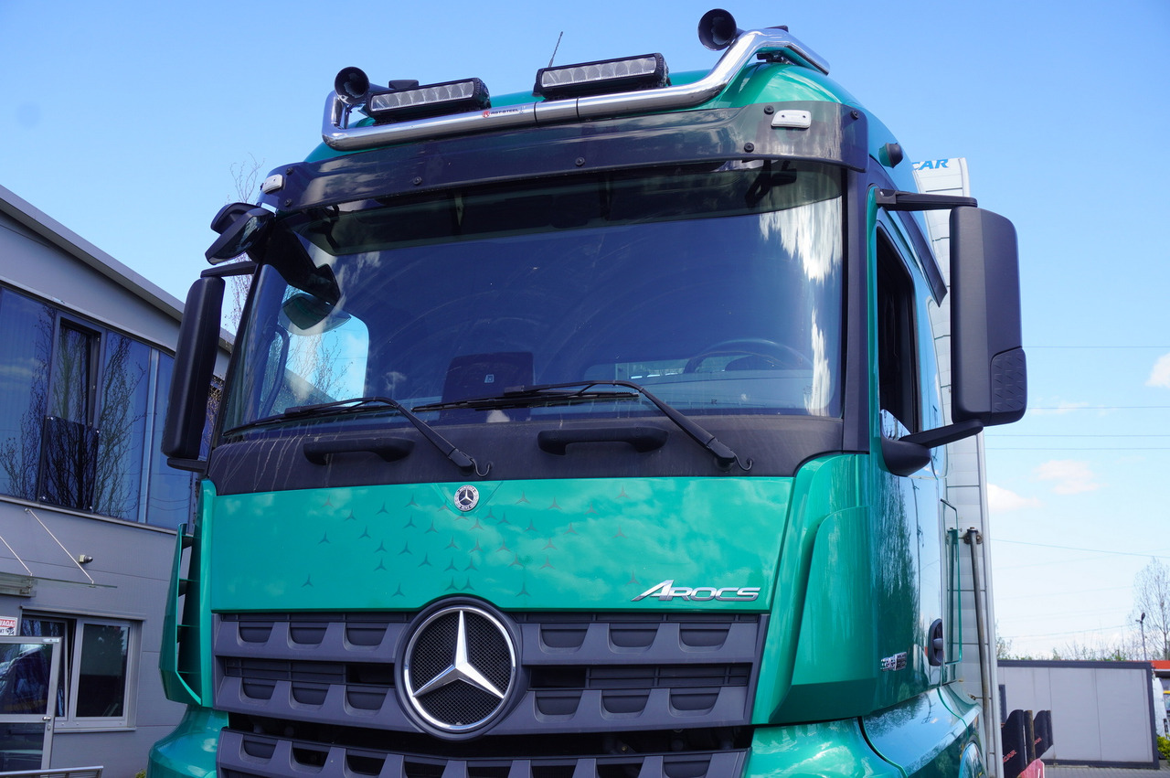 Leasing Mercedes-Benz Arocs 3563 8 × 4 / 630 HP / steered axle / Logging superstructure Mercedes-Benz Arocs 3563 8 × 4 / 630 HP / steered axle / Logging superstructure: φωτογραφία 10