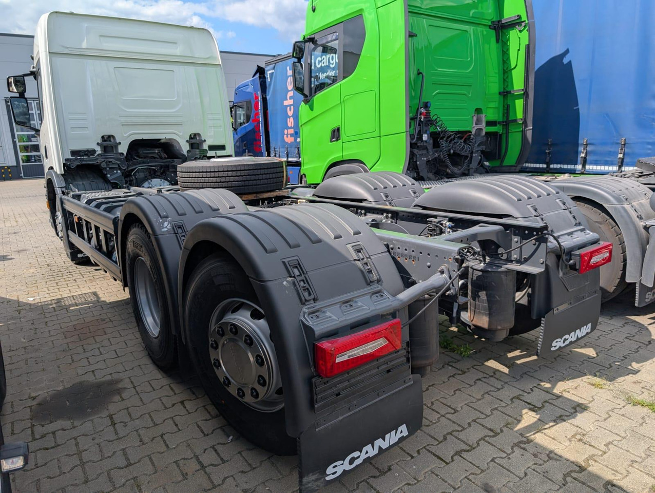 SCANIA P 340 B6x2*4NA / chassis frame / steering axle / CNG / large cab / 8 units - Απορριμματοφόρο: φωτογραφία 4 SCANIA P 340 B6x2*4NA / chassis frame / steering axle / CNG / large cab / 8 units - Απορριμματοφόρο: φωτογραφία 4