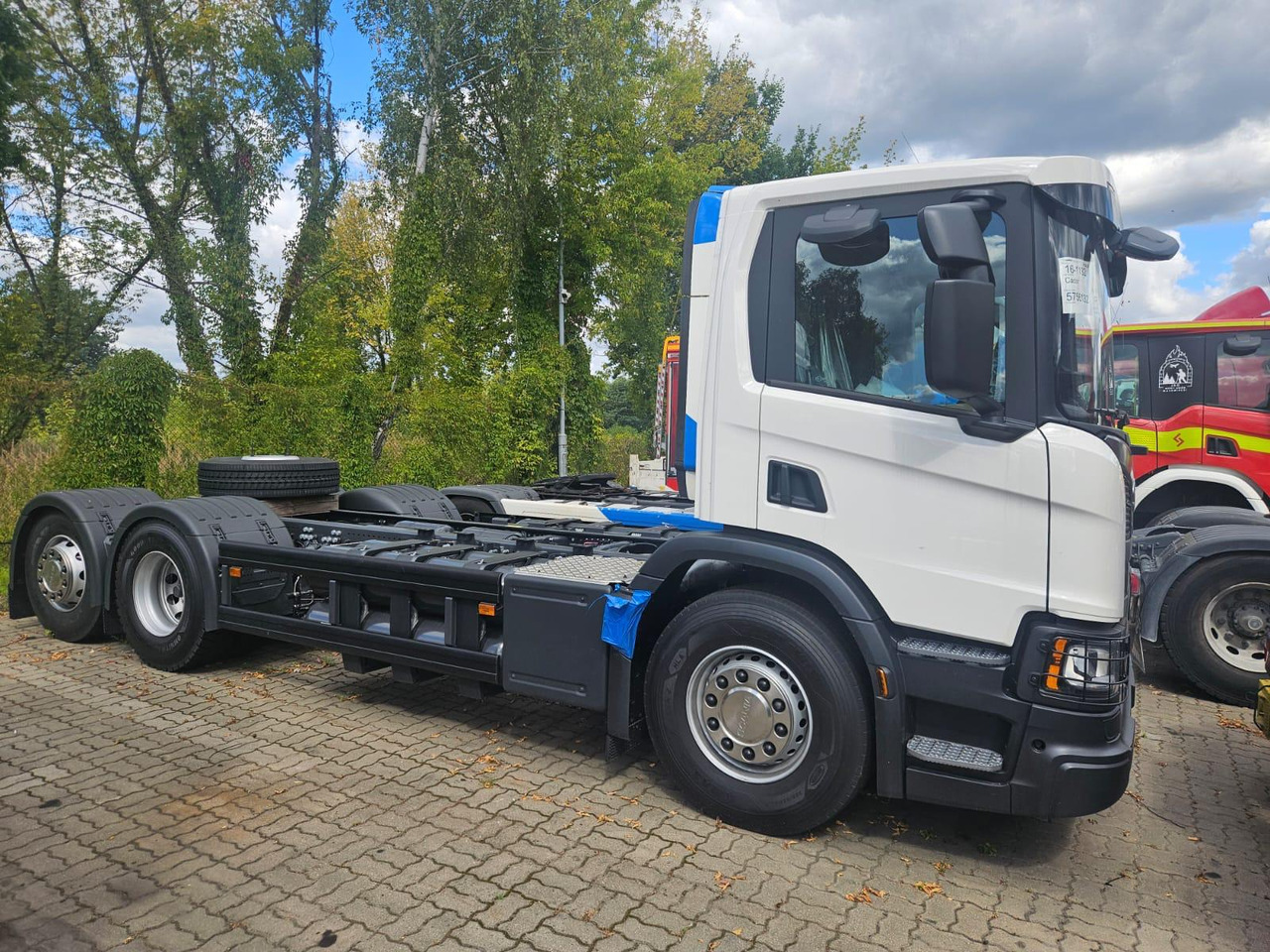 SCANIA P 340 B6x2*4NA / chassis frame / steering axle / CNG - Φορτηγό σασί: φωτογραφία 3 SCANIA P 340 B6x2*4NA / chassis frame / steering axle / CNG - Φορτηγό σασί: φωτογραφία 3
