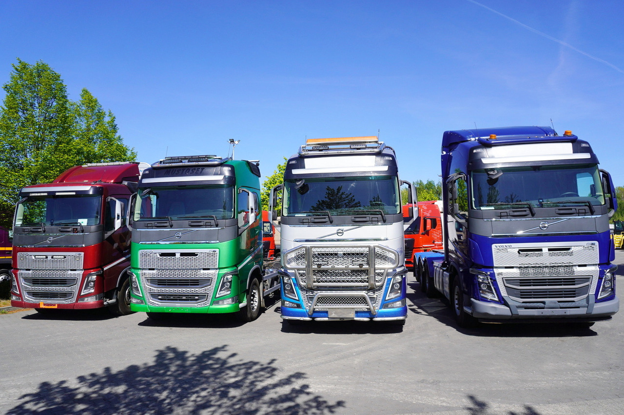 VOLVO FH16 750 / 750 HP! / chassis / 4 units 8x4 - Φορτηγό ξυλείας: φωτογραφία 2 VOLVO FH16 750 / 750 HP! / chassis / 4 units 8x4 - Φορτηγό ξυλείας: φωτογραφία 2