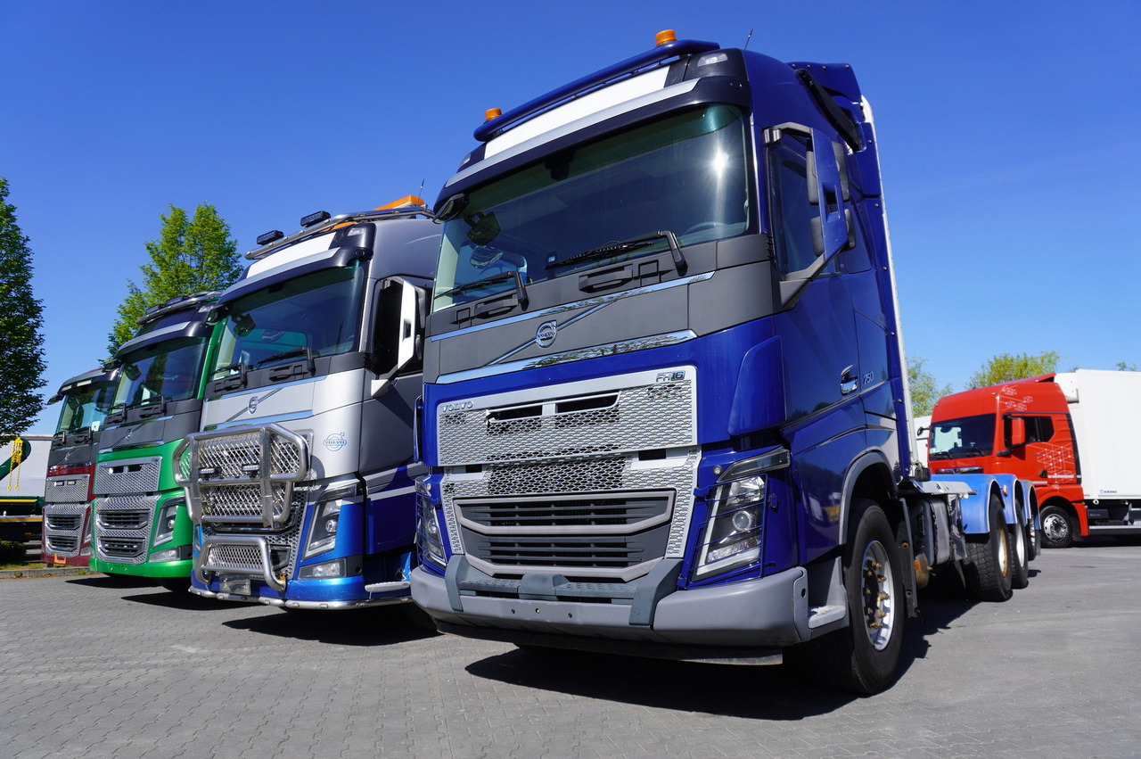 VOLVO FH16 750 / 750 HP! / chassis / 4 units 8x4 - Φορτηγό ξυλείας: φωτογραφία 4 VOLVO FH16 750 / 750 HP! / chassis / 4 units 8x4 - Φορτηγό ξυλείας: φωτογραφία 4